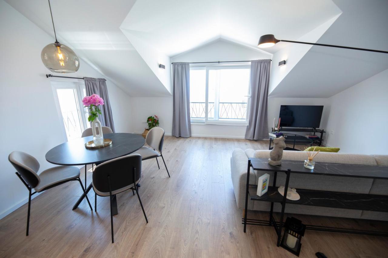 Apartament The Jazz Apartment, Old Town Located,free Parking *