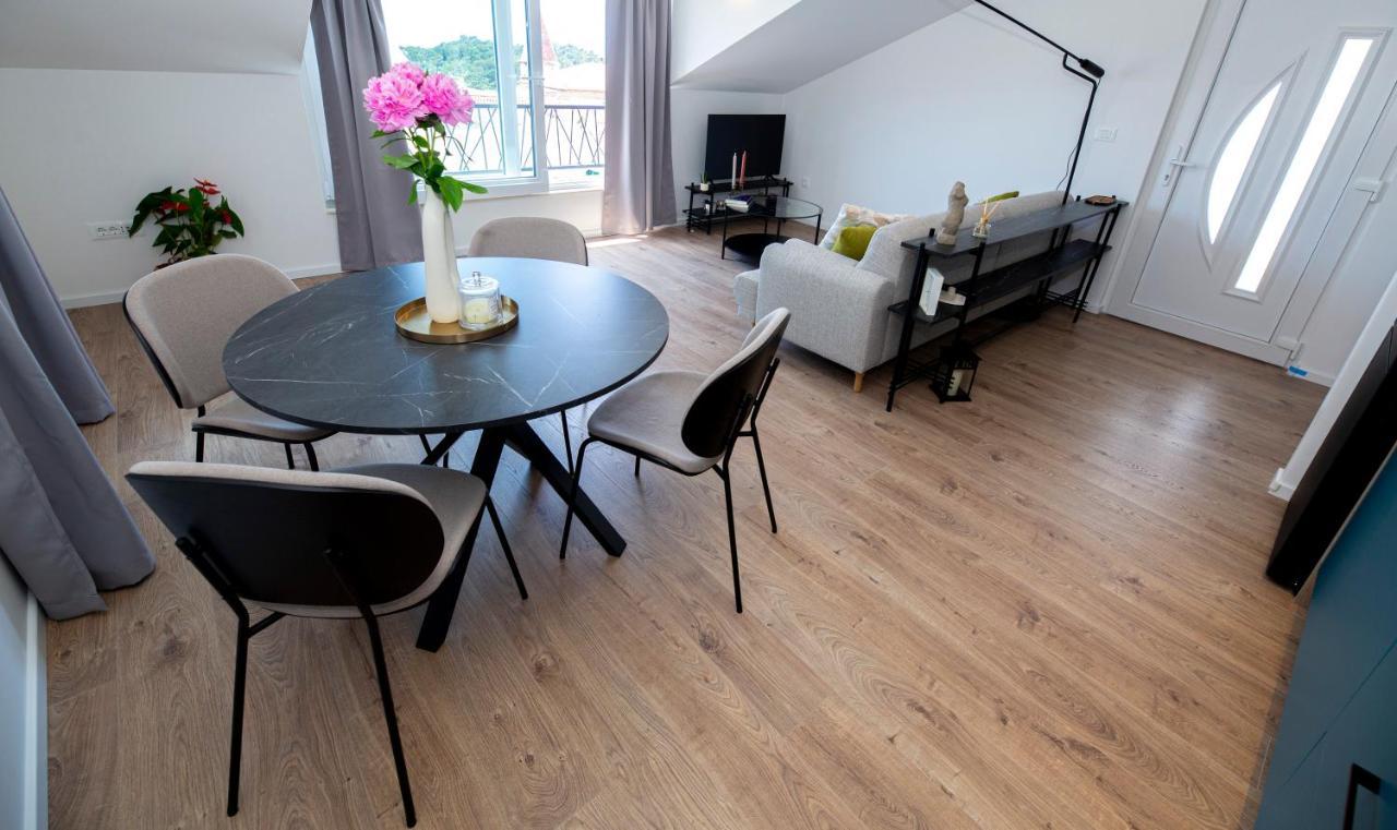 Apartament The Jazz Apartment, Old Town Located,free Parking *