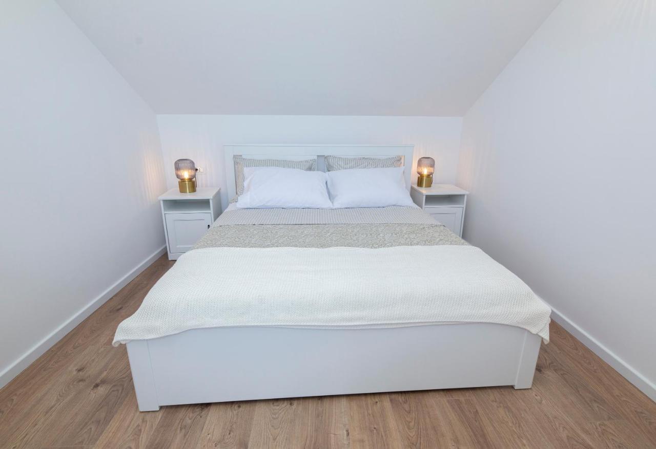Apartament The Jazz Apartment, Old Town Located,free Parking